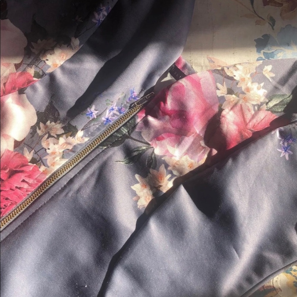 FLORAL DRESS - Picture 2 of 3